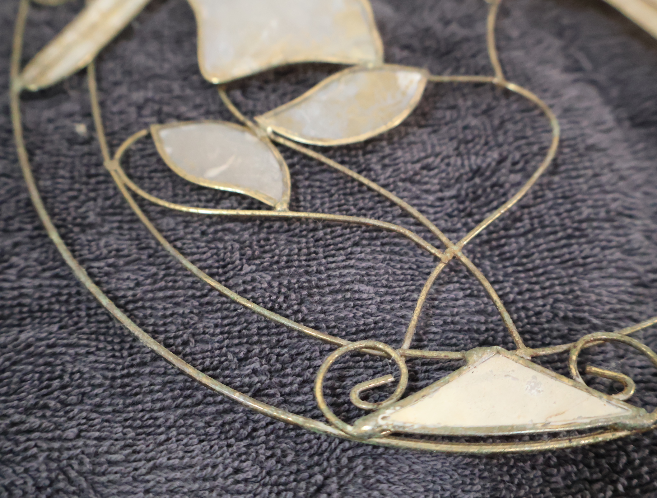 Decoratief wandornament met vogels van parelmoer – foto 8 – kavel bij GSD Auctions, Zoeterwoude