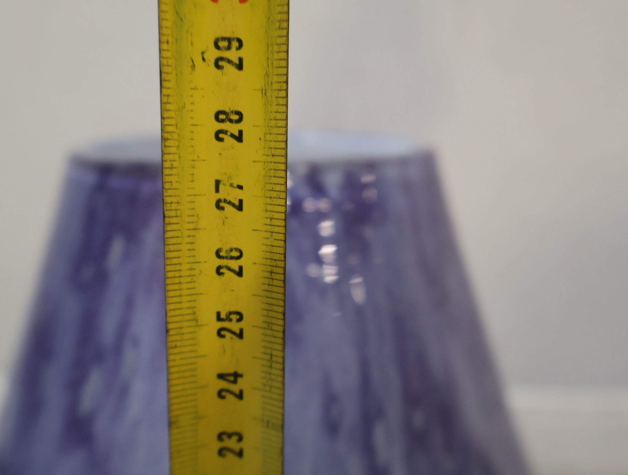 Blauwe glazen vaas met patroon – foto 13 – kavel bij GSD Auctions, Zoeterwoude