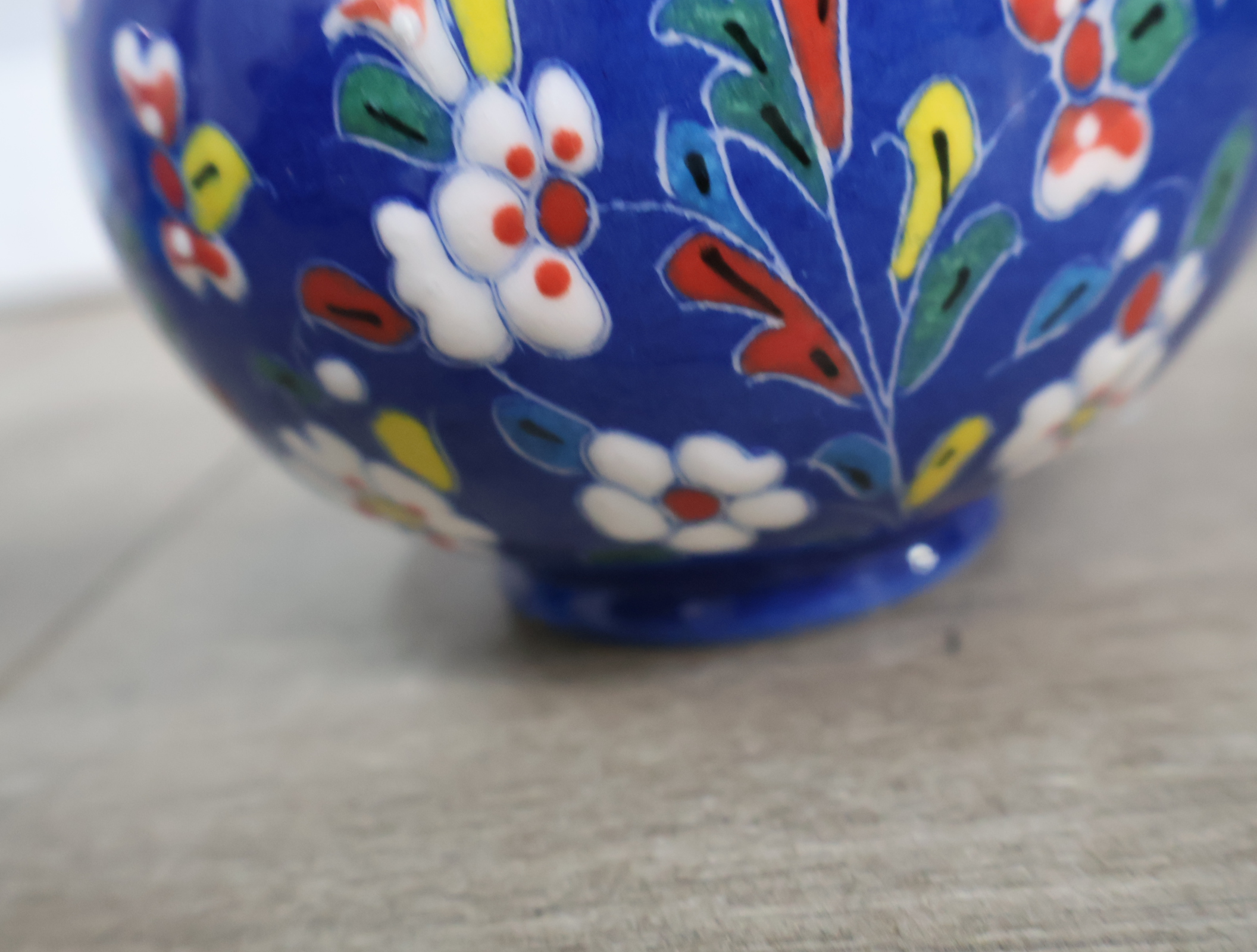Set van vijf keramische vazen en kruikjes – foto 22 – kavel bij GSD Auctions, Zoeterwoude