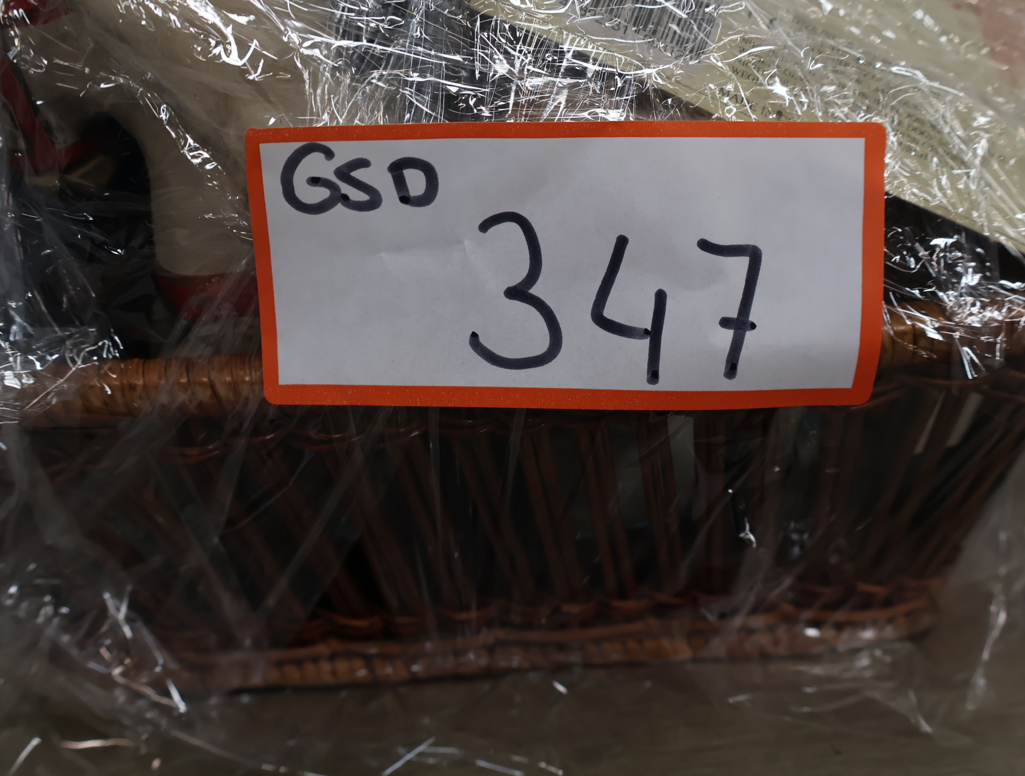 Stoffen hobbelpaardjes, theepot en blikken speelgoed – foto 19 – kavel bij GSD Auctions, Zoeterwoude