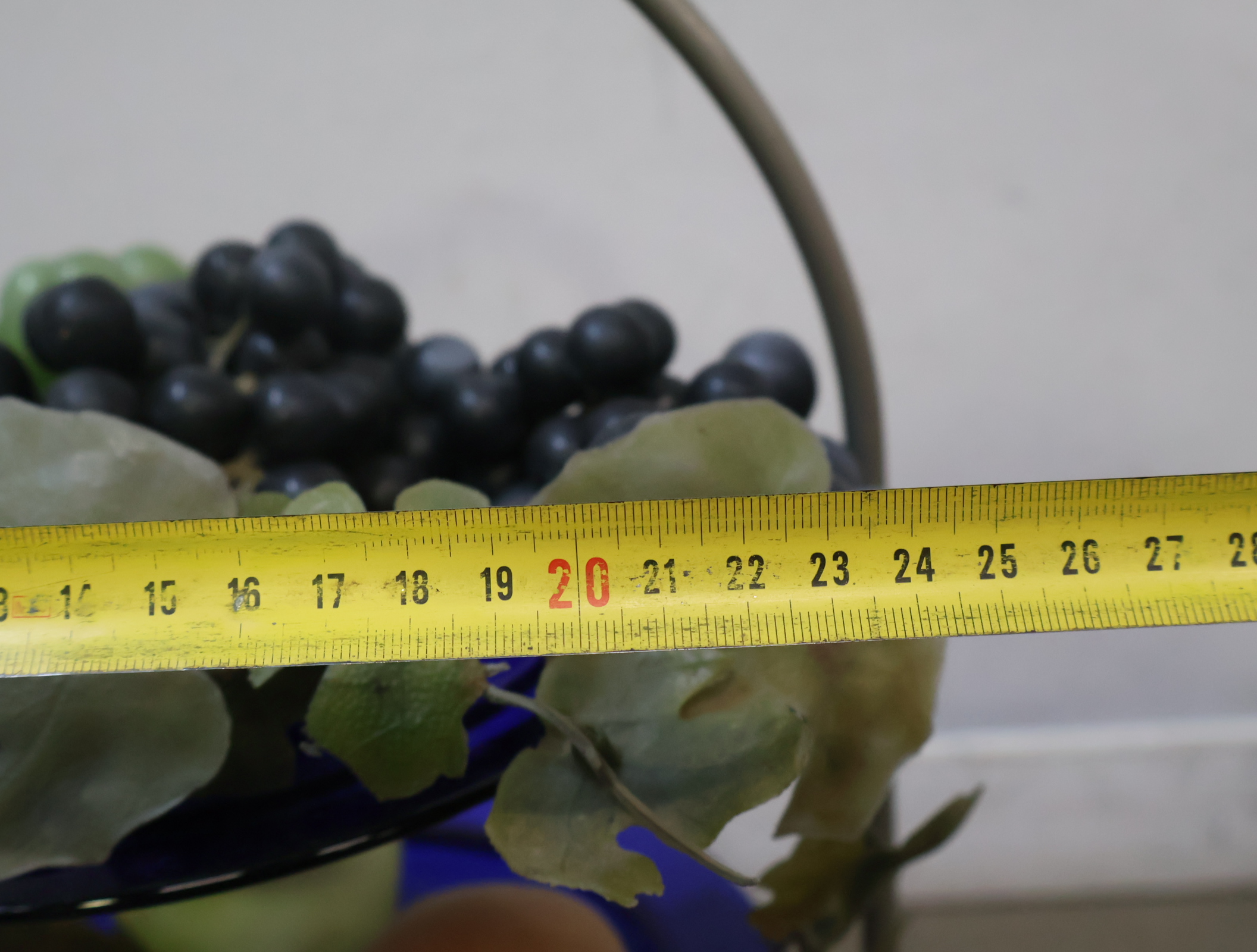 Drie-etalage fruit schaal op metalen standaard – foto 16 – kavel bij GSD Auctions, Zoeterwoude
