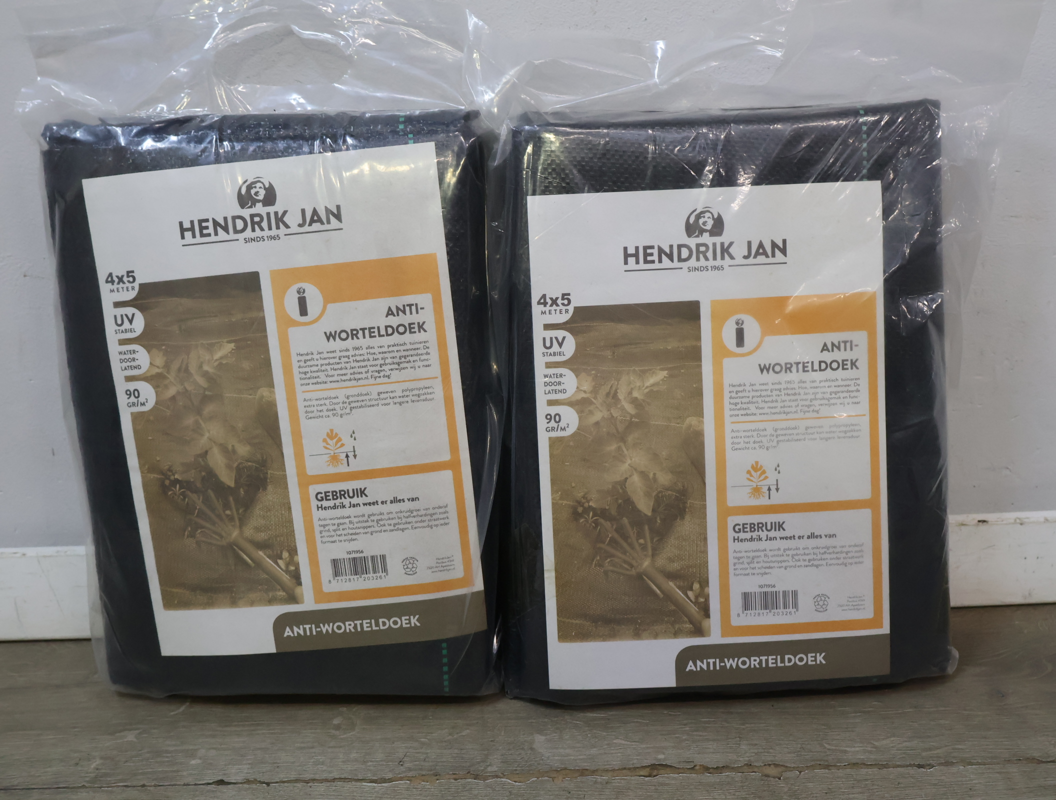 Hendrik Jan anti-worteldoek zwart – foto 3 – kavel bij GSD Auctions, Zoeterwoude