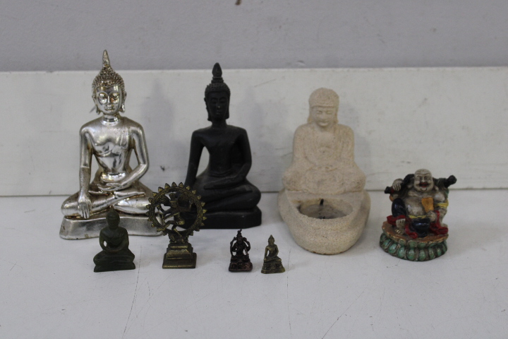 Diverse Boeddhabeelden en een Wierookhouder – foto 4 – kavel bij GSD Auctions, Zoeterwoude
