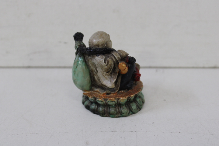 Diverse Boeddhabeelden en een Wierookhouder – foto 11 – kavel bij GSD Auctions, Zoeterwoude
