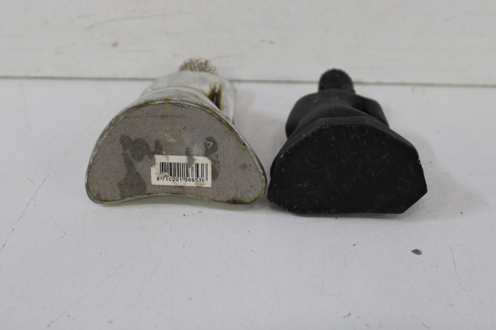 Diverse Boeddhabeelden en een Wierookhouder – foto 15 – kavel bij GSD Auctions, Zoeterwoude
