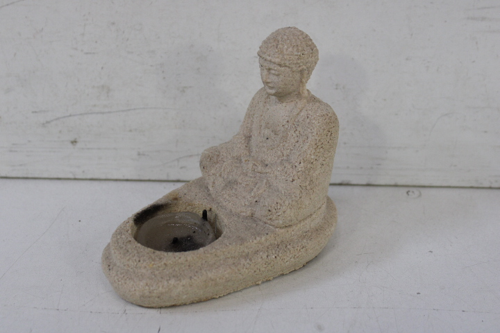 Diverse Boeddhabeelden en een Wierookhouder – foto 17 – kavel bij GSD Auctions, Zoeterwoude