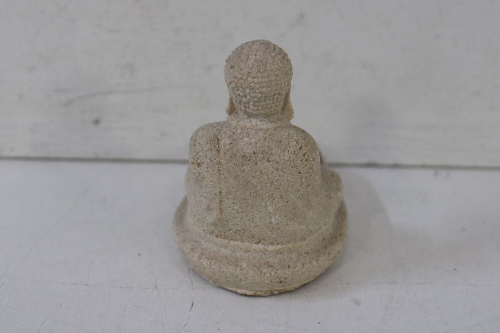 Diverse Boeddhabeelden en een Wierookhouder – foto 19 – kavel bij GSD Auctions, Zoeterwoude