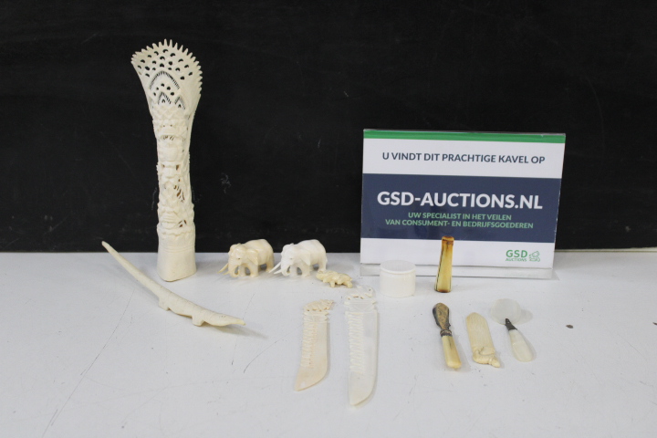 Verzameling kleine ivoor gesneden voorwerpen – foto 2 – kavel bij GSD Auctions, Zoeterwoude