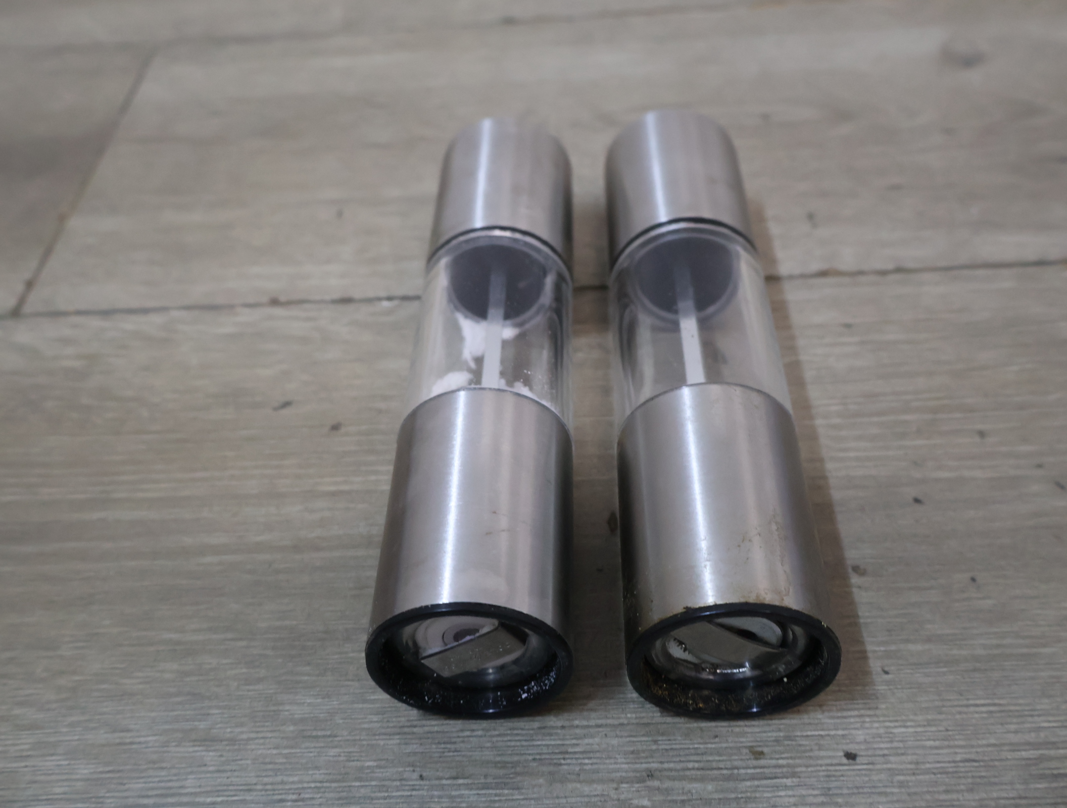 Set RVS peper-en zoutmolens – foto 7 – kavel bij GSD Auctions, Zoeterwoude
