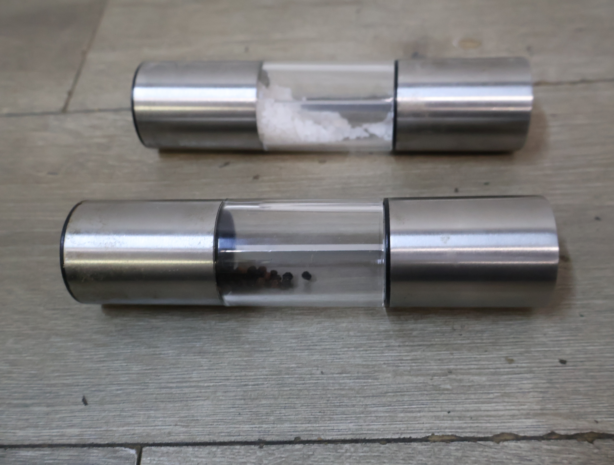 Set RVS peper-en zoutmolens – foto 8 – kavel bij GSD Auctions, Zoeterwoude