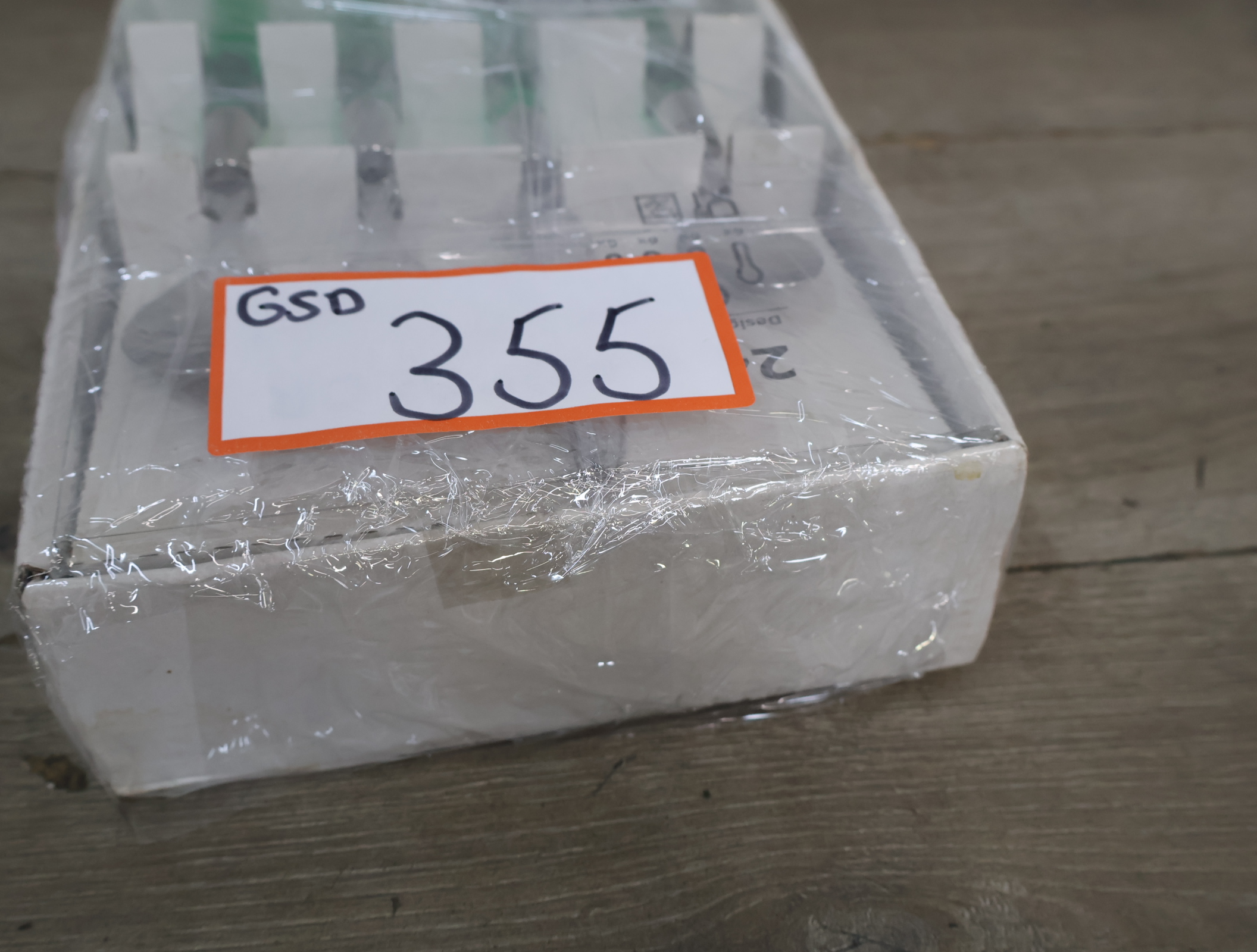 24-delig bestekset BUBBLOR met groene handvatten – foto 19 – kavel bij GSD Auctions, Zoeterwoude