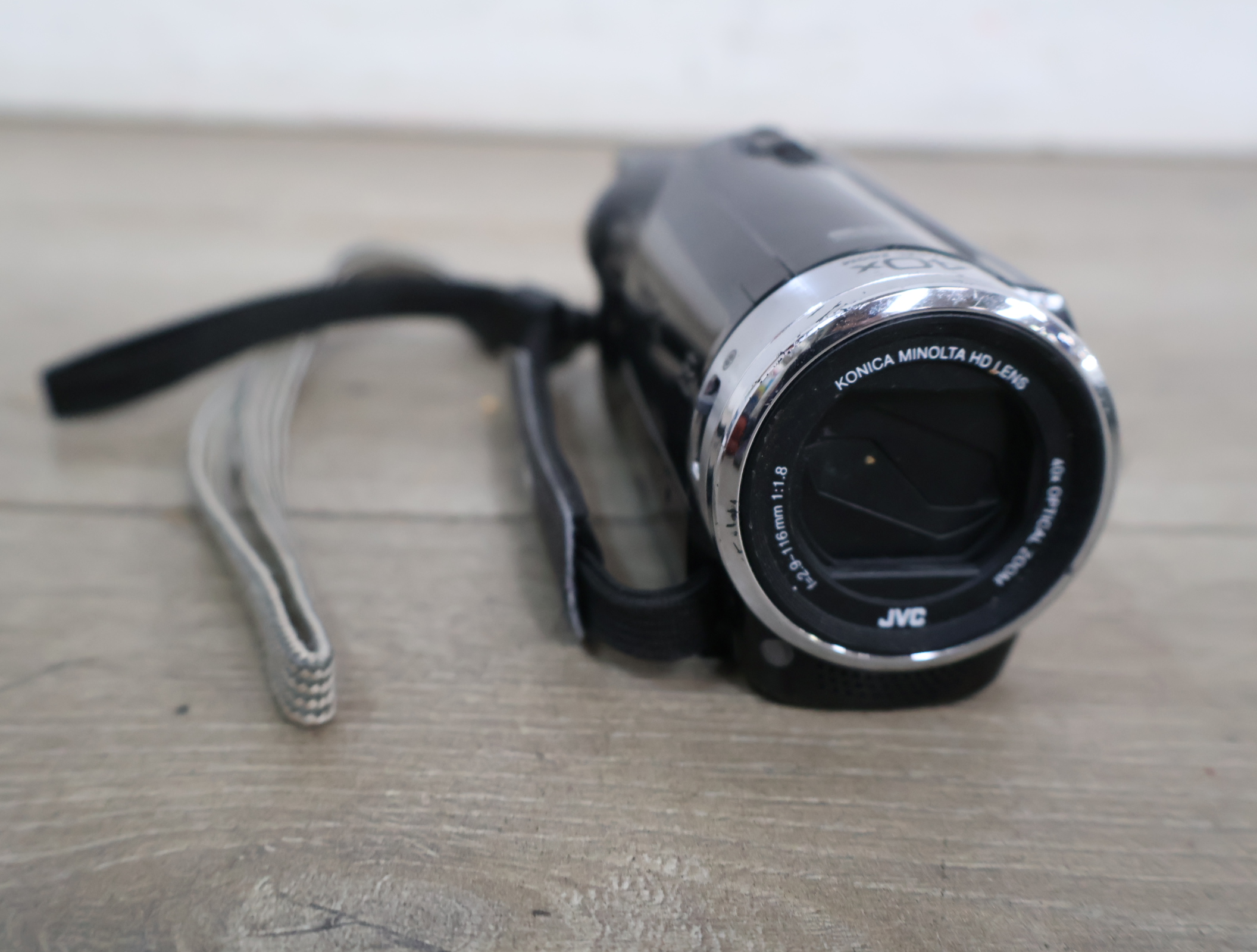 JVC Full HD Camcorder met 40x Optische Zoom – foto 5 – kavel bij GSD Auctions, Zoeterwoude