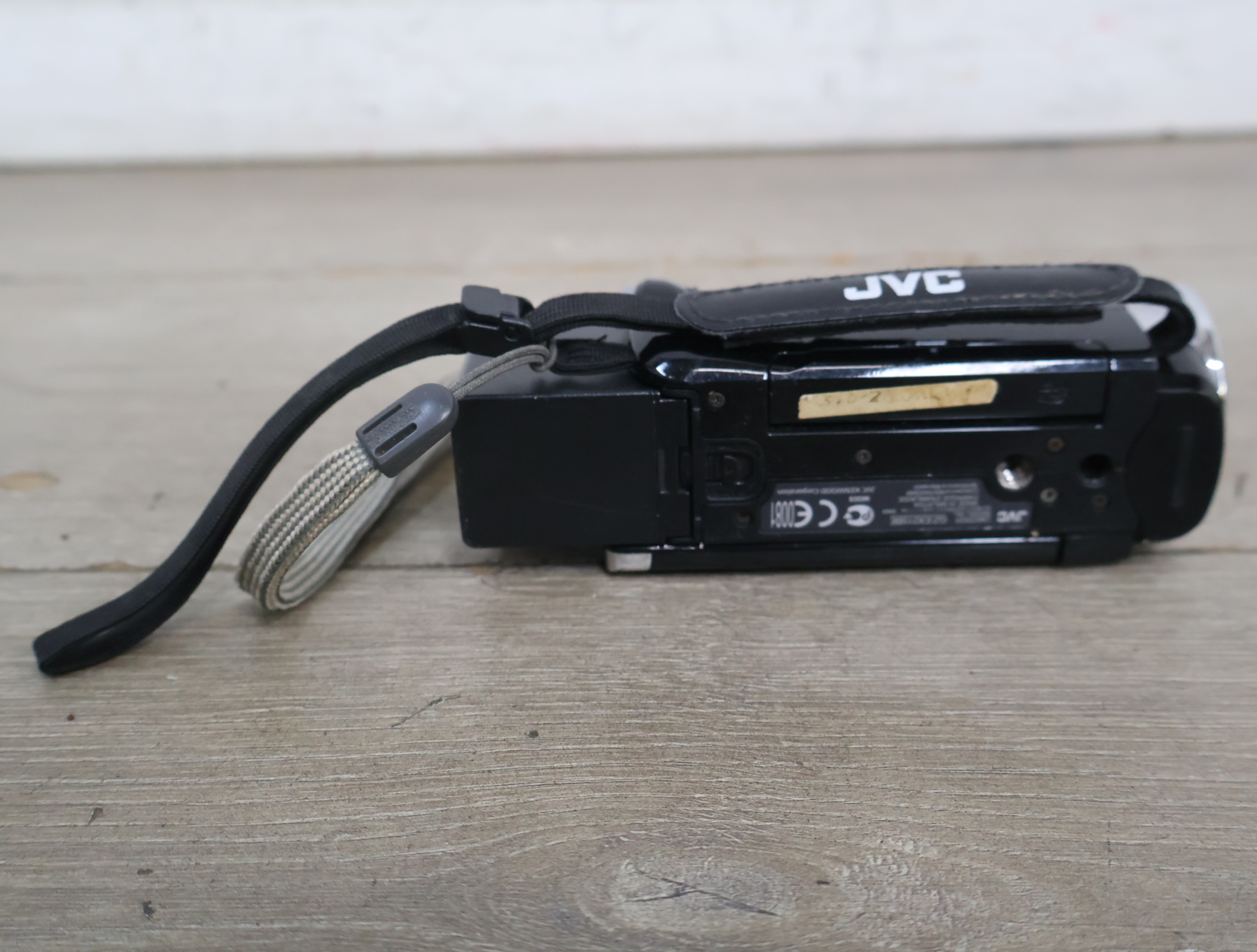 JVC Full HD Camcorder met 40x Optische Zoom – foto 7 – kavel bij GSD Auctions, Zoeterwoude