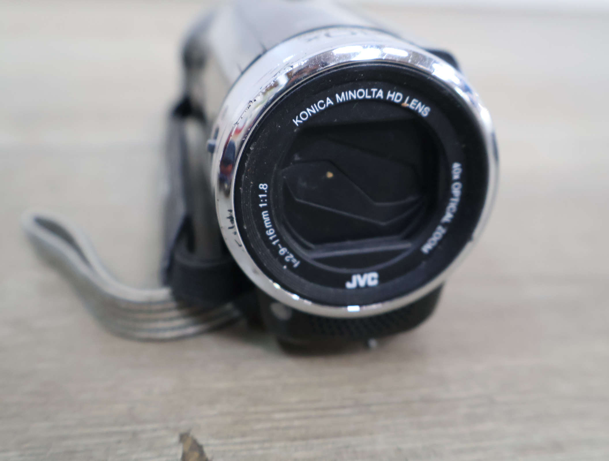 JVC Full HD Camcorder met 40x Optische Zoom – foto 9 – kavel bij GSD Auctions, Zoeterwoude