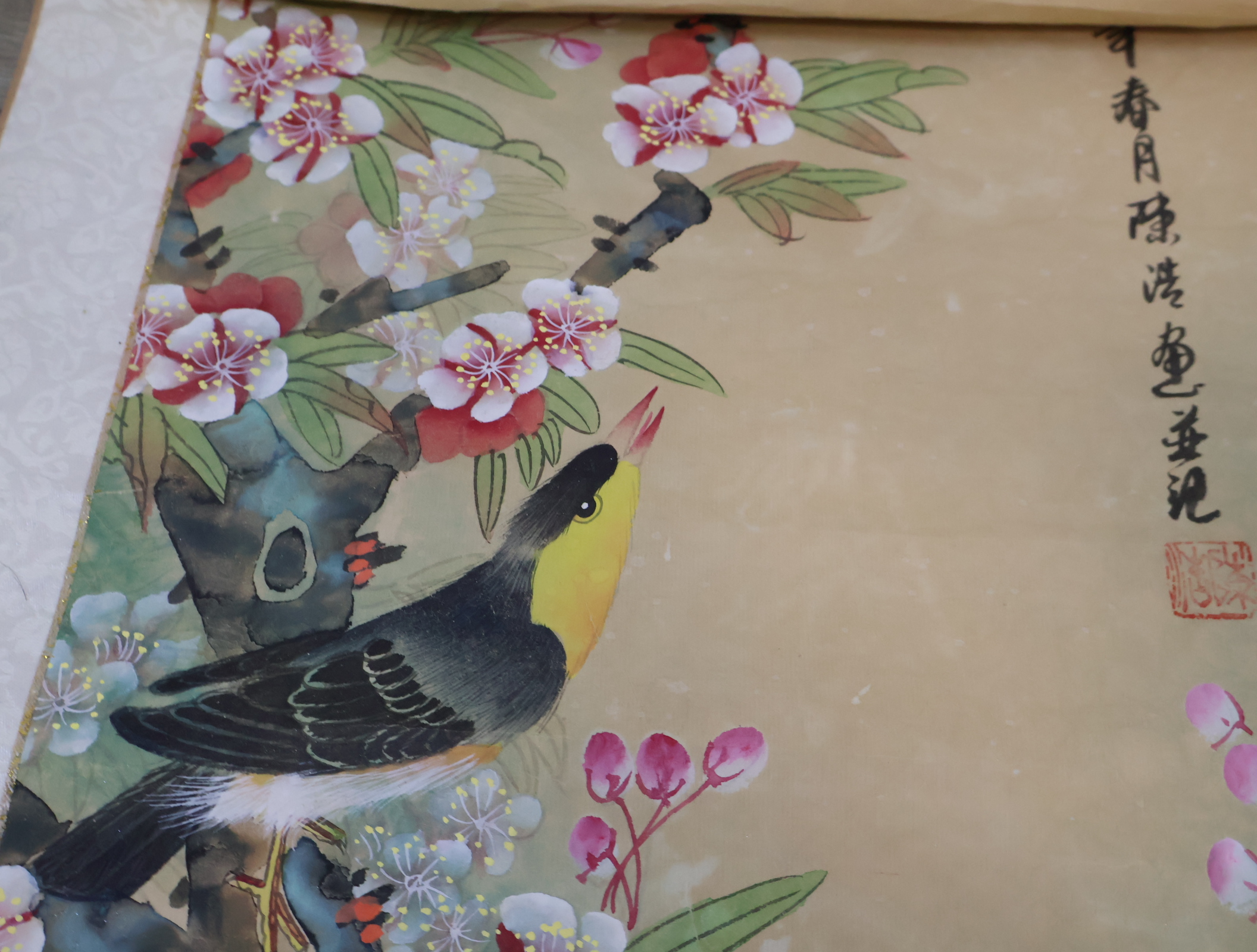 Set van twee traditionele Aziatische decoratieve wandrollen met vogelmotief – foto 8 – kavel bij GSD Auctions, Zoeterwoude