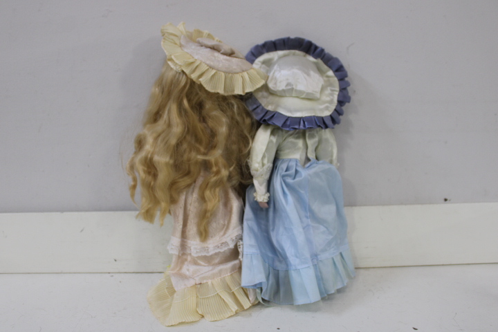 Set van acht vintage porseleinen poppen met kleding – foto 16 – kavel bij GSD Auctions, Zoeterwoude