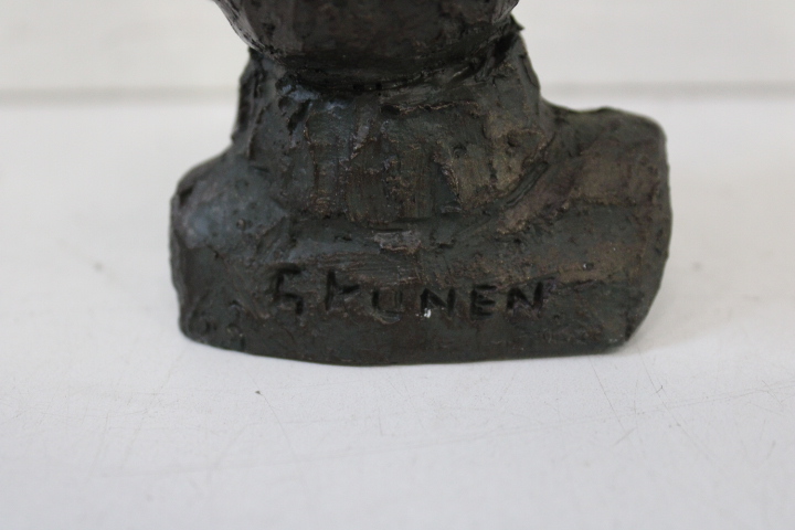 Set van drie buste beelden van kinderen – foto 7 – kavel bij GSD Auctions, Zoeterwoude