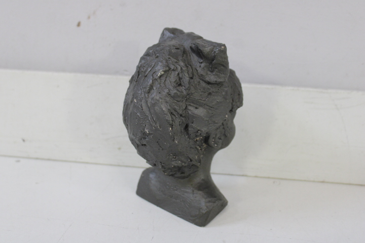 Set van drie buste beelden van kinderen – foto 17 – kavel bij GSD Auctions, Zoeterwoude
