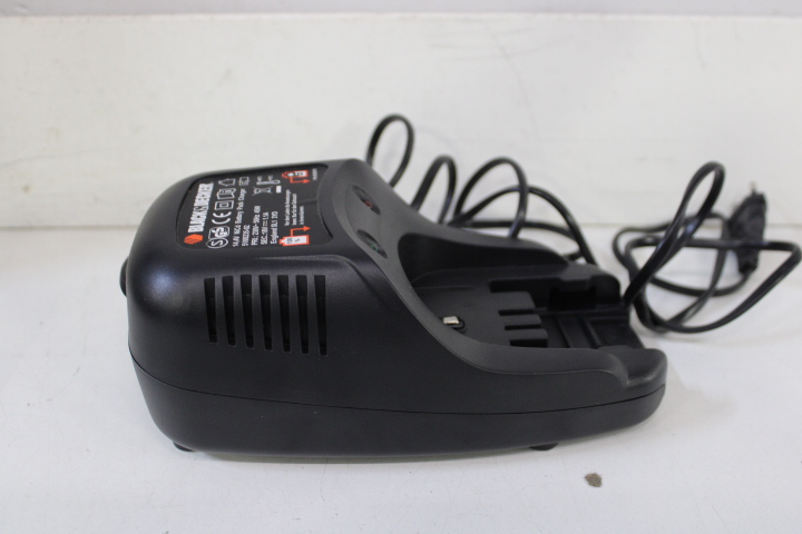 Black & Decker accuboormachine in koffer – foto 7 – kavel bij GSD Auctions, Zoeterwoude