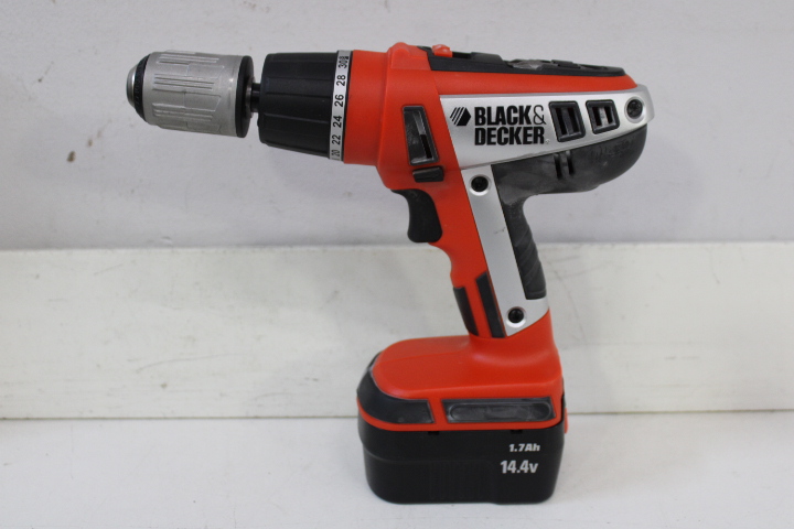 Black & Decker accuboormachine in koffer – foto 8 – kavel bij GSD Auctions, Zoeterwoude