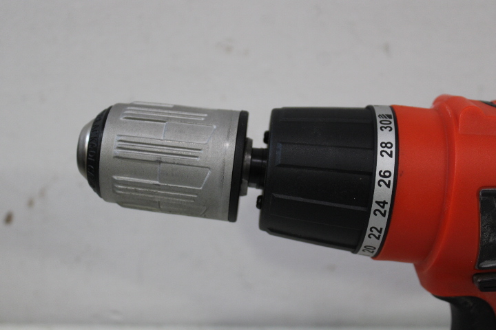 Black & Decker accuboormachine in koffer – foto 10 – kavel bij GSD Auctions, Zoeterwoude