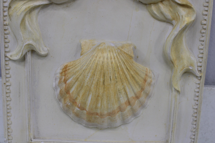 Decoratief wandpaneel met strik en schelp – foto 4 – kavel bij GSD Auctions, Zoeterwoude