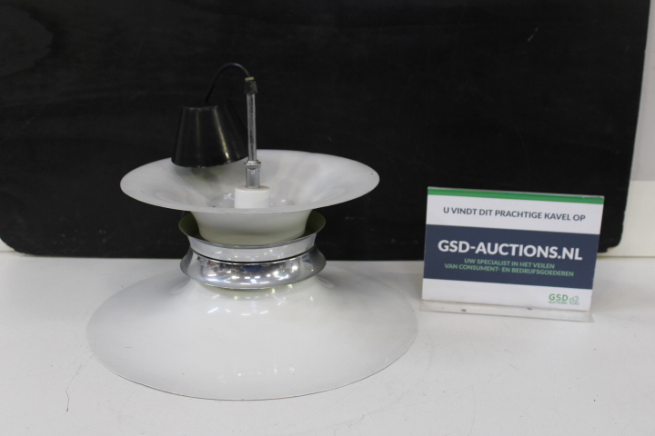 Design hanglamp met metalen en glazen delen – foto 2 – kavel bij GSD Auctions, Zoeterwoude