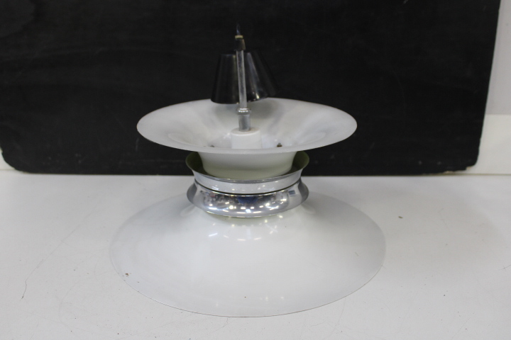 Design hanglamp met metalen en glazen delen – foto 9 – kavel bij GSD Auctions, Zoeterwoude