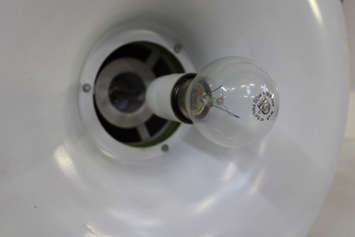 Design hanglamp met metalen en glazen delen – foto 11 – kavel bij GSD Auctions, Zoeterwoude