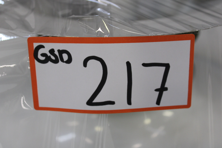 Design hanglamp met metalen en glazen delen – foto 18 – kavel bij GSD Auctions, Zoeterwoude