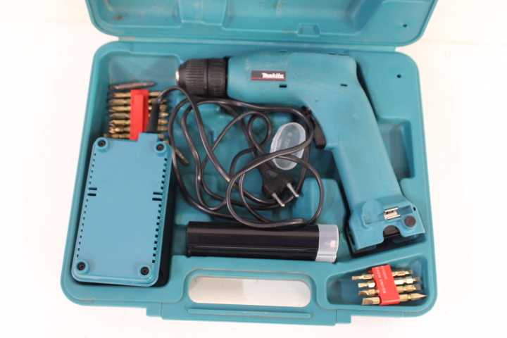 Makita Accu Hechtspijkermachine in Koffer – foto 4 – kavel bij GSD Auctions, Zoeterwoude