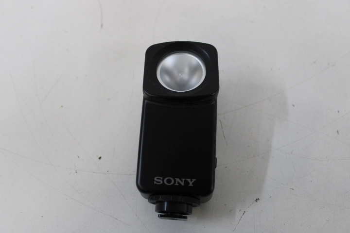 Sony Video8 Handycam camcorder met accessoires – foto 6 – kavel bij GSD Auctions, Zoeterwoude