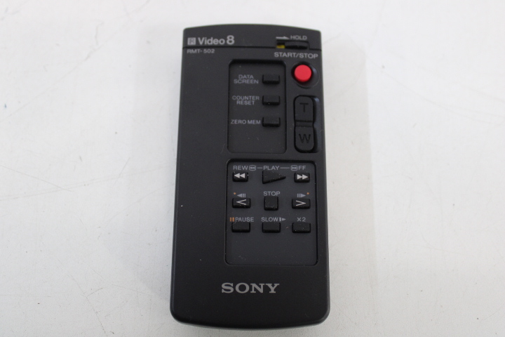 Sony Video8 Handycam camcorder met accessoires – foto 8 – kavel bij GSD Auctions, Zoeterwoude