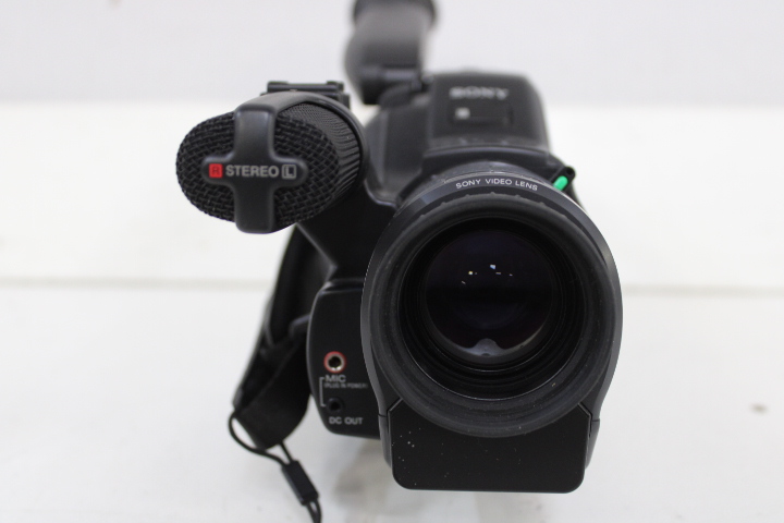 Sony Video8 Handycam camcorder met accessoires – foto 22 – kavel bij GSD Auctions, Zoeterwoude