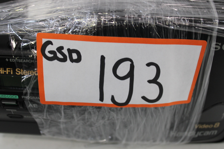 Sony Video8 Handycam camcorder met accessoires – foto 26 – kavel bij GSD Auctions, Zoeterwoude