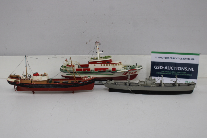 Set van 3 modelschepen – foto 2 – kavel bij GSD Auctions, Zoeterwoude
