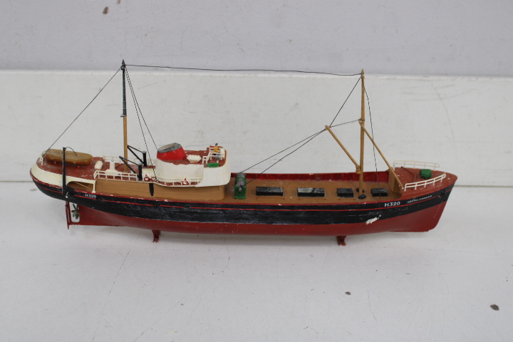 Set van 3 modelschepen – foto 12 – kavel bij GSD Auctions, Zoeterwoude