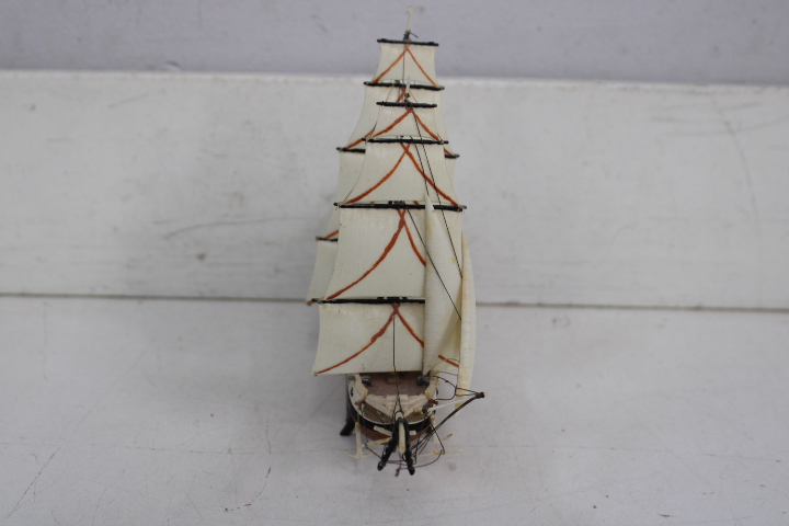 Set van 3 decoratieve scheepsmodellen – foto 8 – kavel bij GSD Auctions, Zoeterwoude