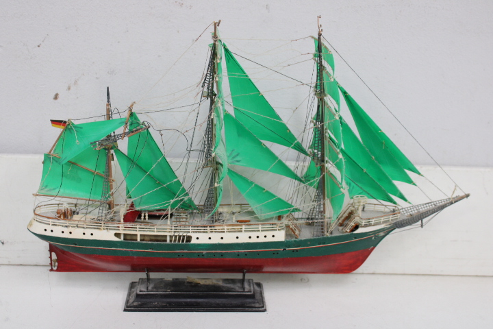 Set van 3 decoratieve scheepsmodellen – foto 18 – kavel bij GSD Auctions, Zoeterwoude
