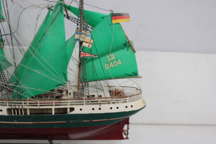 Set van 3 decoratieve scheepsmodellen – foto 23 – kavel bij GSD Auctions, Zoeterwoude