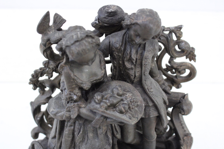 Decoratief bronzen beeld van elegant gekleed paar – foto 6 – kavel bij GSD Auctions, Zoeterwoude