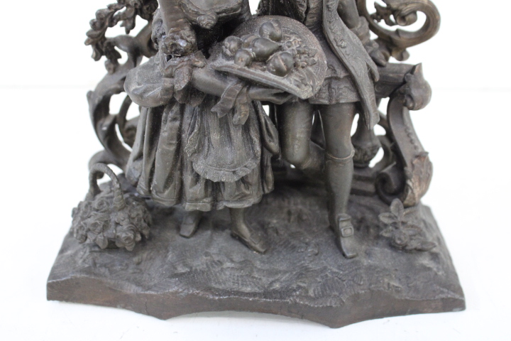 Decoratief bronzen beeld van elegant gekleed paar – foto 7 – kavel bij GSD Auctions, Zoeterwoude