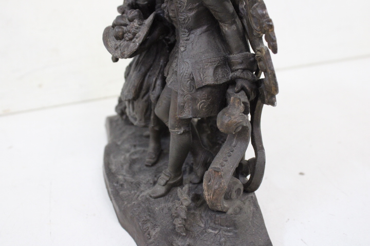 Decoratief bronzen beeld van elegant gekleed paar – foto 9 – kavel bij GSD Auctions, Zoeterwoude