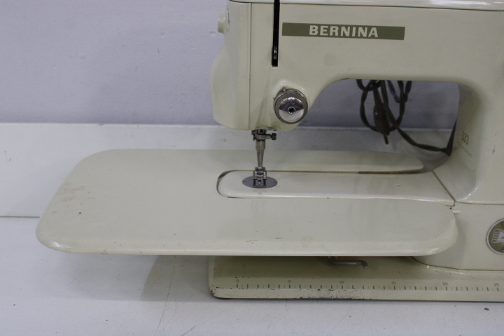 Bernina naaimachine – foto 12 – kavel bij GSD Auctions, Zoeterwoude
