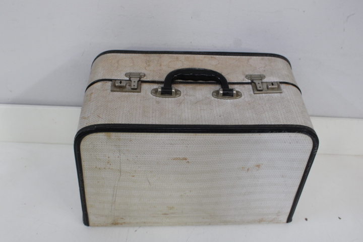 Bernina naaimachine – foto 28 – kavel bij GSD Auctions, Zoeterwoude