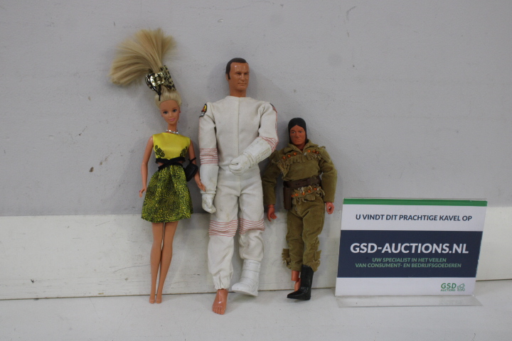 Set van 3 vintage poppen – foto 2 – kavel bij GSD Auctions, Zoeterwoude