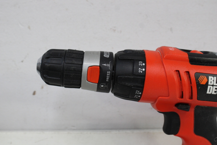 Black & Decker Accuboormachine 14.4V in koffer – foto 13 – kavel bij GSD Auctions, Zoeterwoude