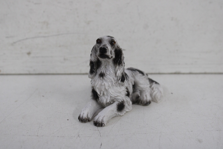 Porselijnen honden beeldjes – foto 8 – kavel bij GSD Auctions, Zoeterwoude