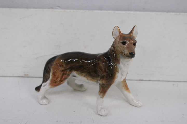 Porselijnen honden beeldjes – foto 16 – kavel bij GSD Auctions, Zoeterwoude