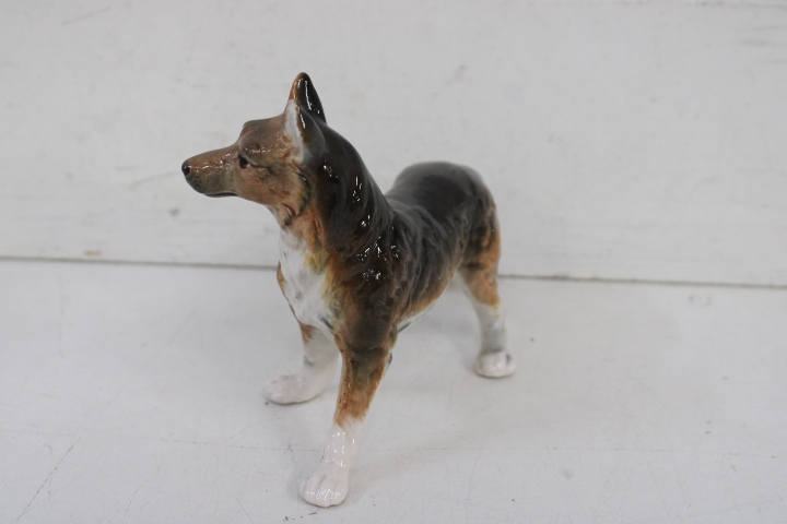 Porselijnen honden beeldjes – foto 17 – kavel bij GSD Auctions, Zoeterwoude